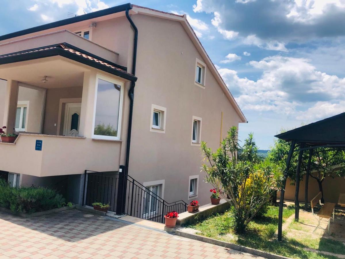 Apartments Zdenka Labin  Bagian luar foto
